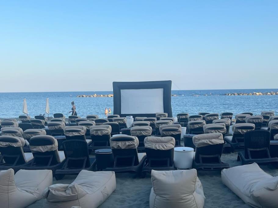 Seaview, 1 Bedroom Apt With A Pool Limisso Esterno foto