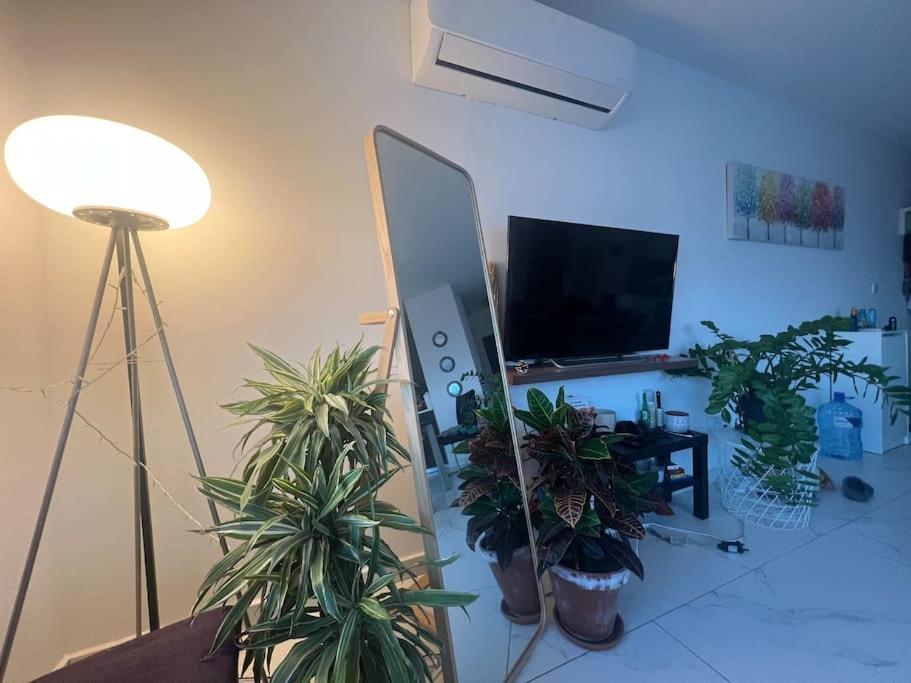 Seaview, 1 Bedroom Apt With A Pool Limisso Esterno foto