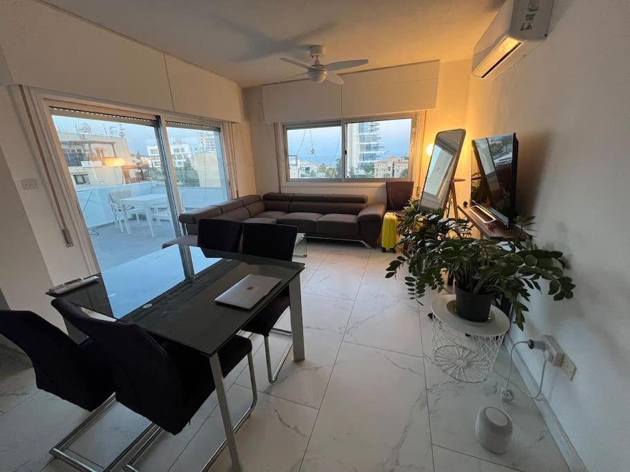 Seaview, 1 Bedroom Apt With A Pool Limisso Esterno foto